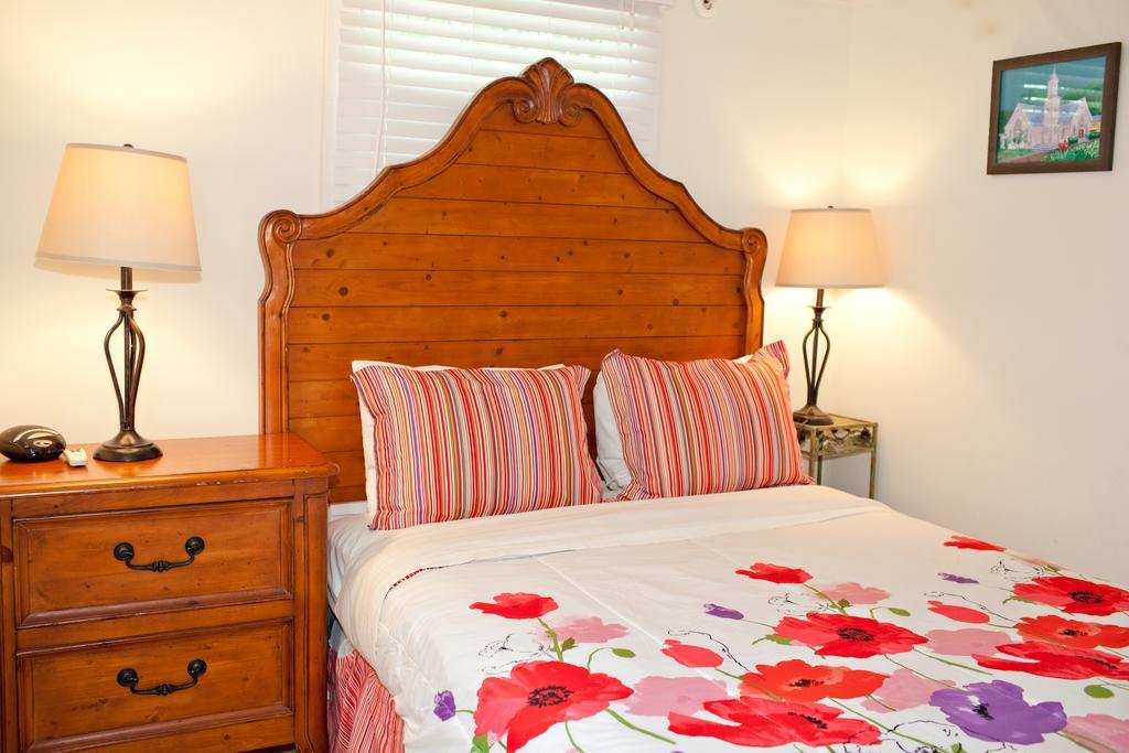 קי וסט Seaport Inn חדר תמונה